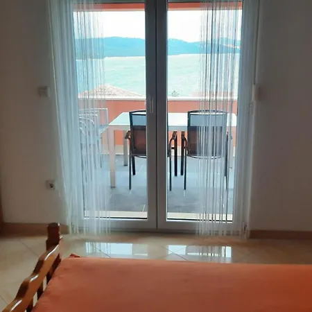 Vujica Апартаменти Трогір