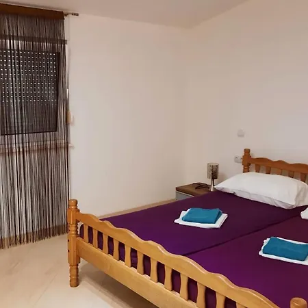 Апартаменти Vujica